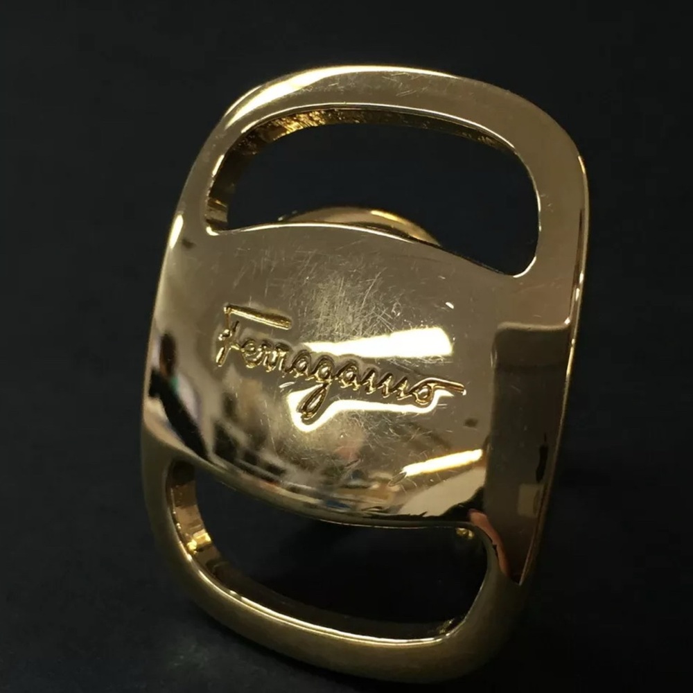 Authentic Salvatore Ferragamo Vara Gold Tone Scarf Ring/Ferragamo Gold